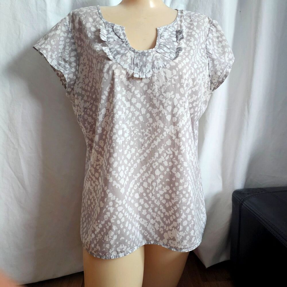 Banana Republic Cotton Top w Ruffles & Cap Sleeves sz L